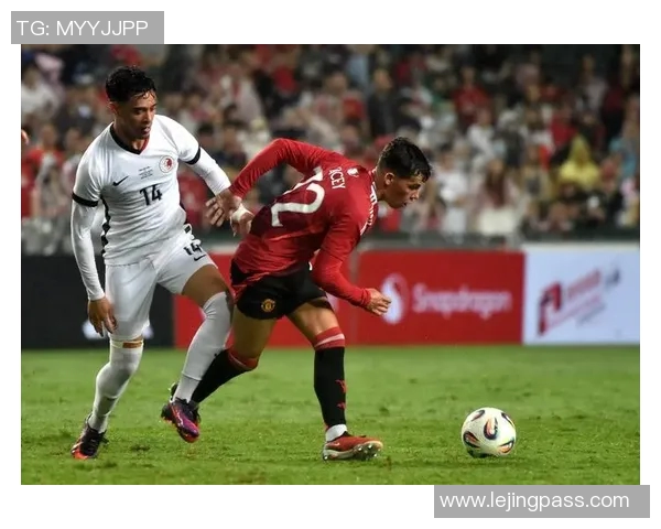 友谊赛曼联与拜仁战平红牌事件引发全场热议与争议