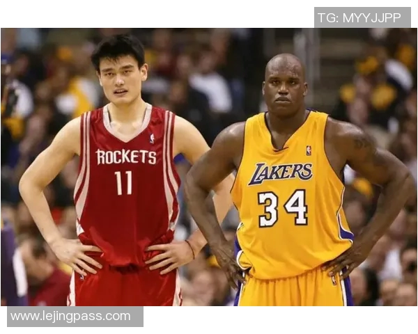 姚明在休斯敦饭店的传奇故事与篮球梦想交织的温馨时刻