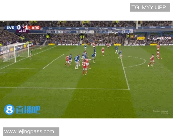 世界杯激战AC米兰与曼联平局补时进球引发转会热议全场沸腾