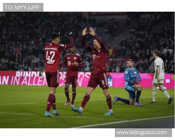 德甲激战：里昂大胜热刺帽子戏法引发争议判罚全场沸腾